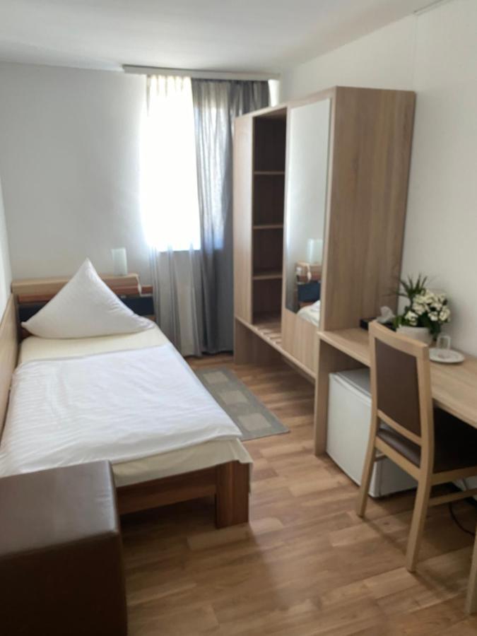 Godorfer Muehle Hotel Кьолн Екстериор снимка